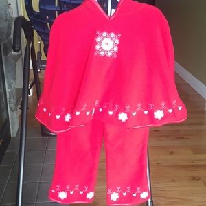 💋2/$30💋 NWOT cape and pants set